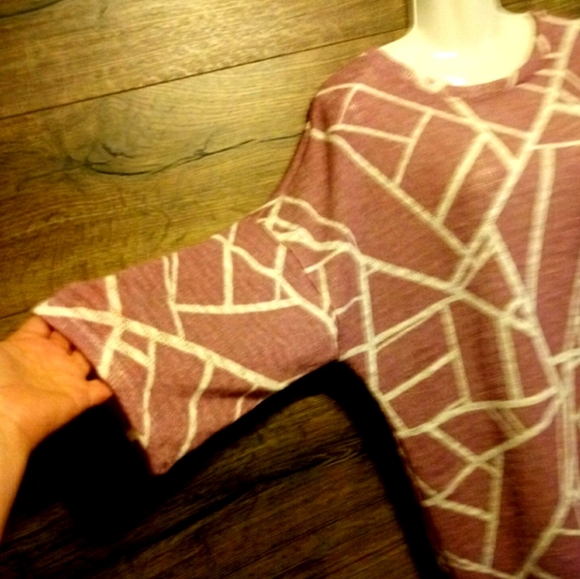 Lovely Day Top Size M Geometric Leopard Combo - Picture 6 of 10